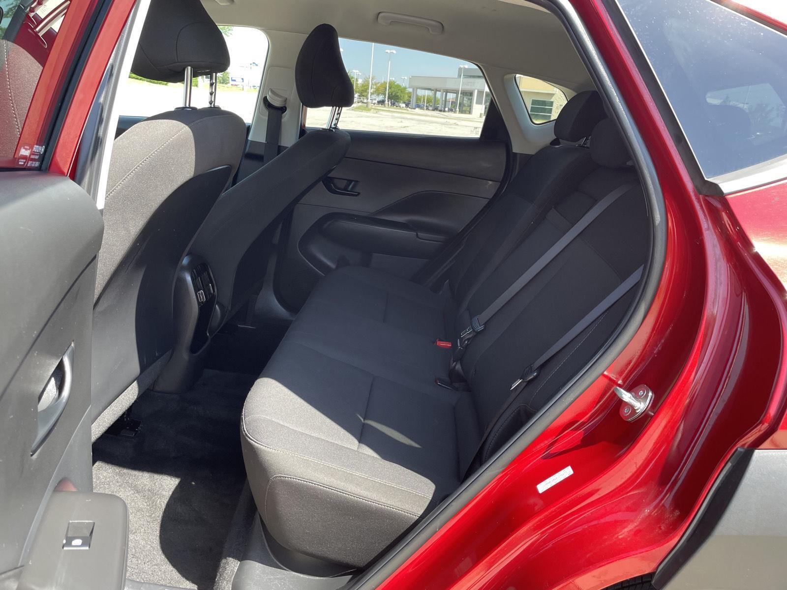 Vehicle photo 18