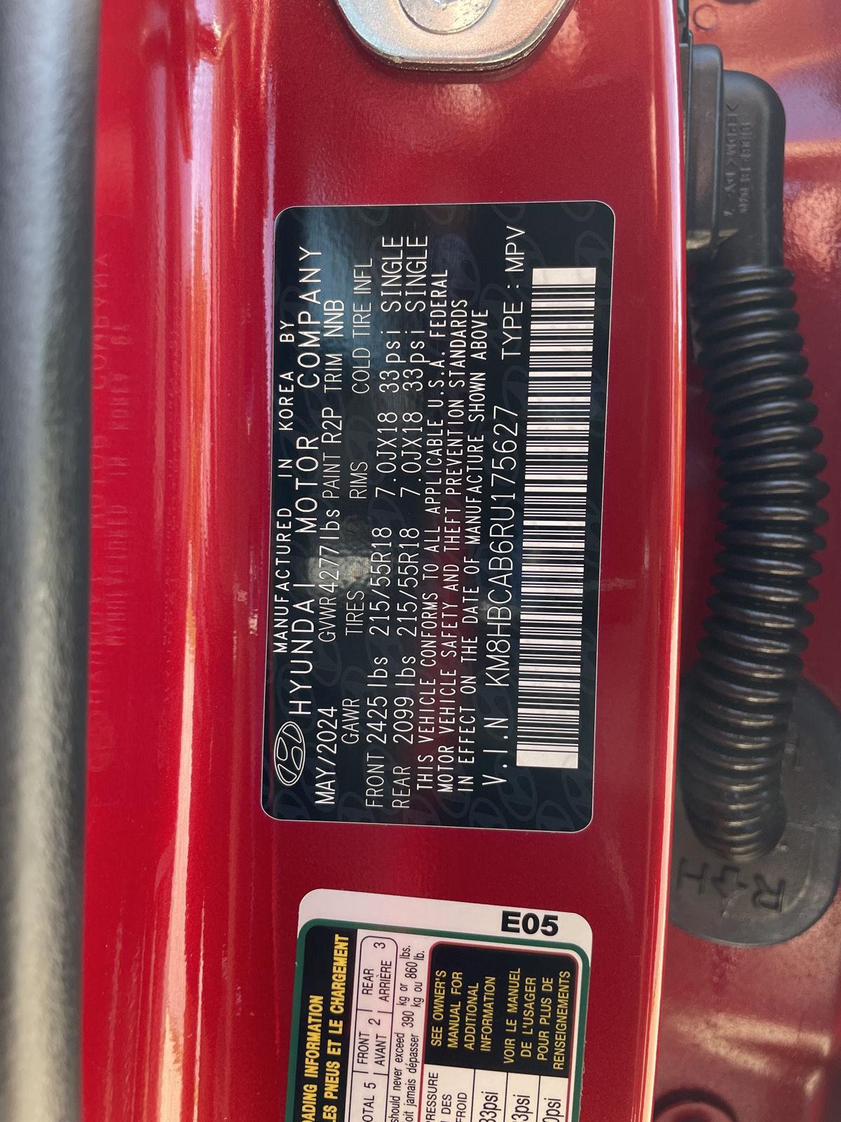 Vehicle photo 28