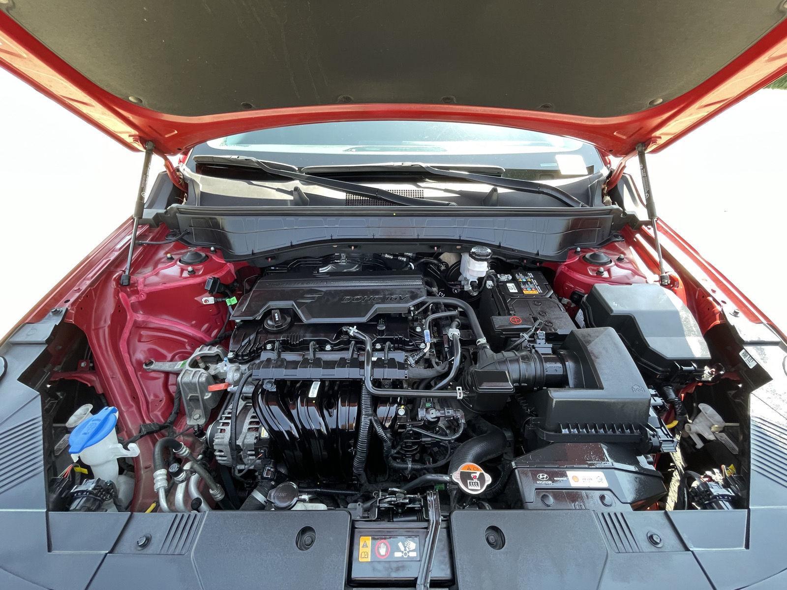 Vehicle photo 30