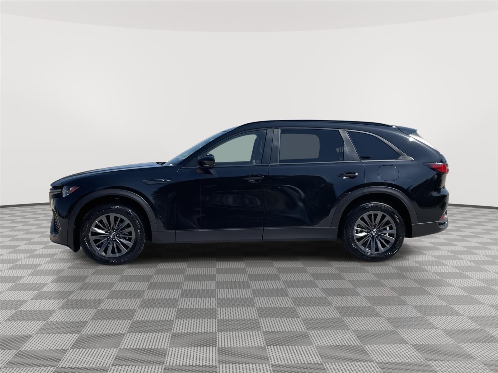 Vehicle photo 2