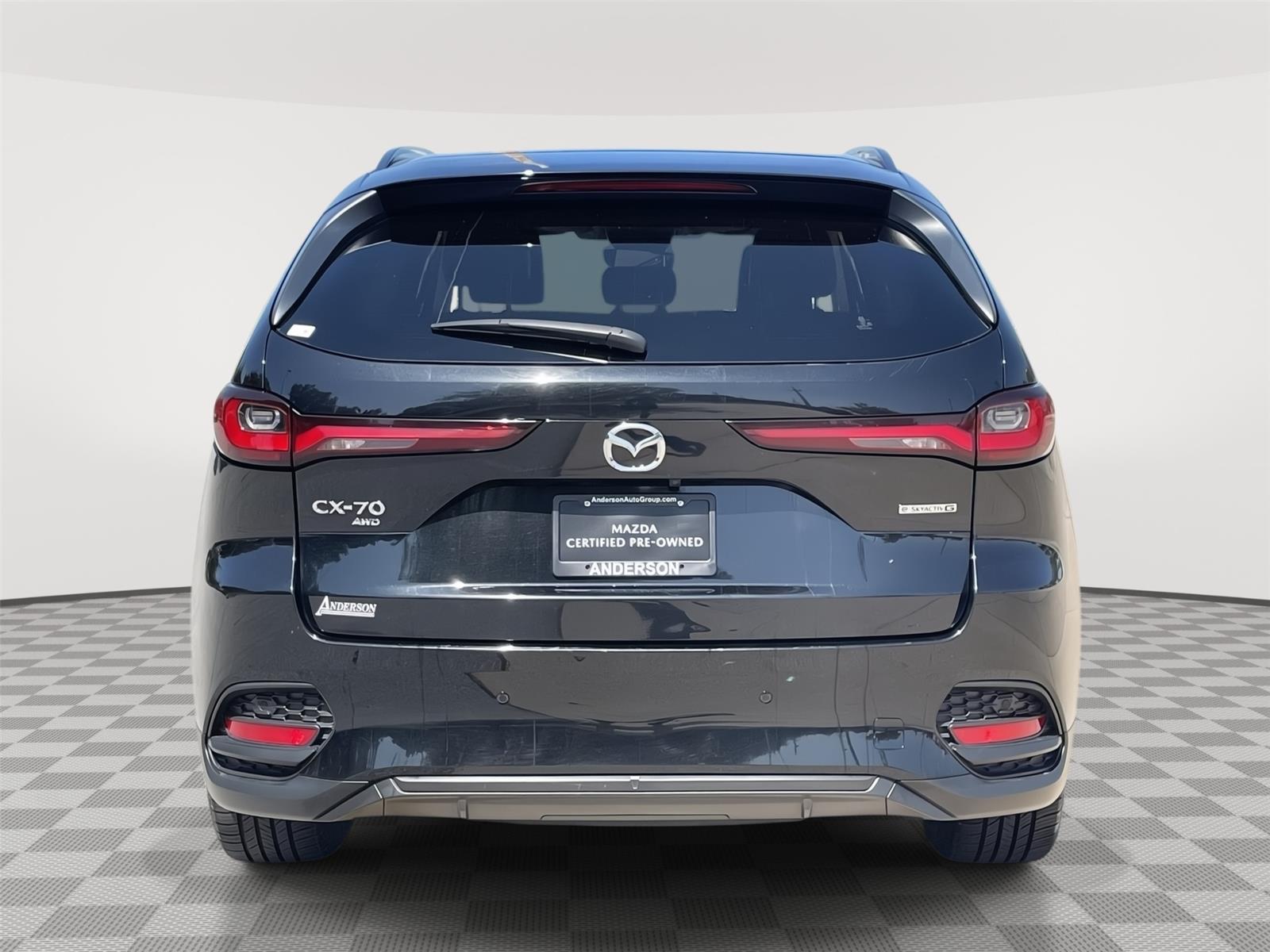 Vehicle photo 8