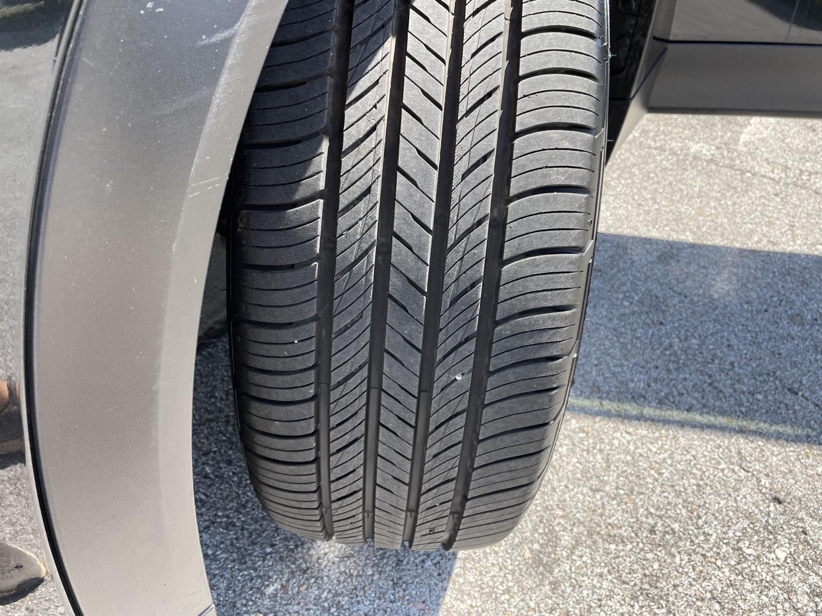 Vehicle photo 11