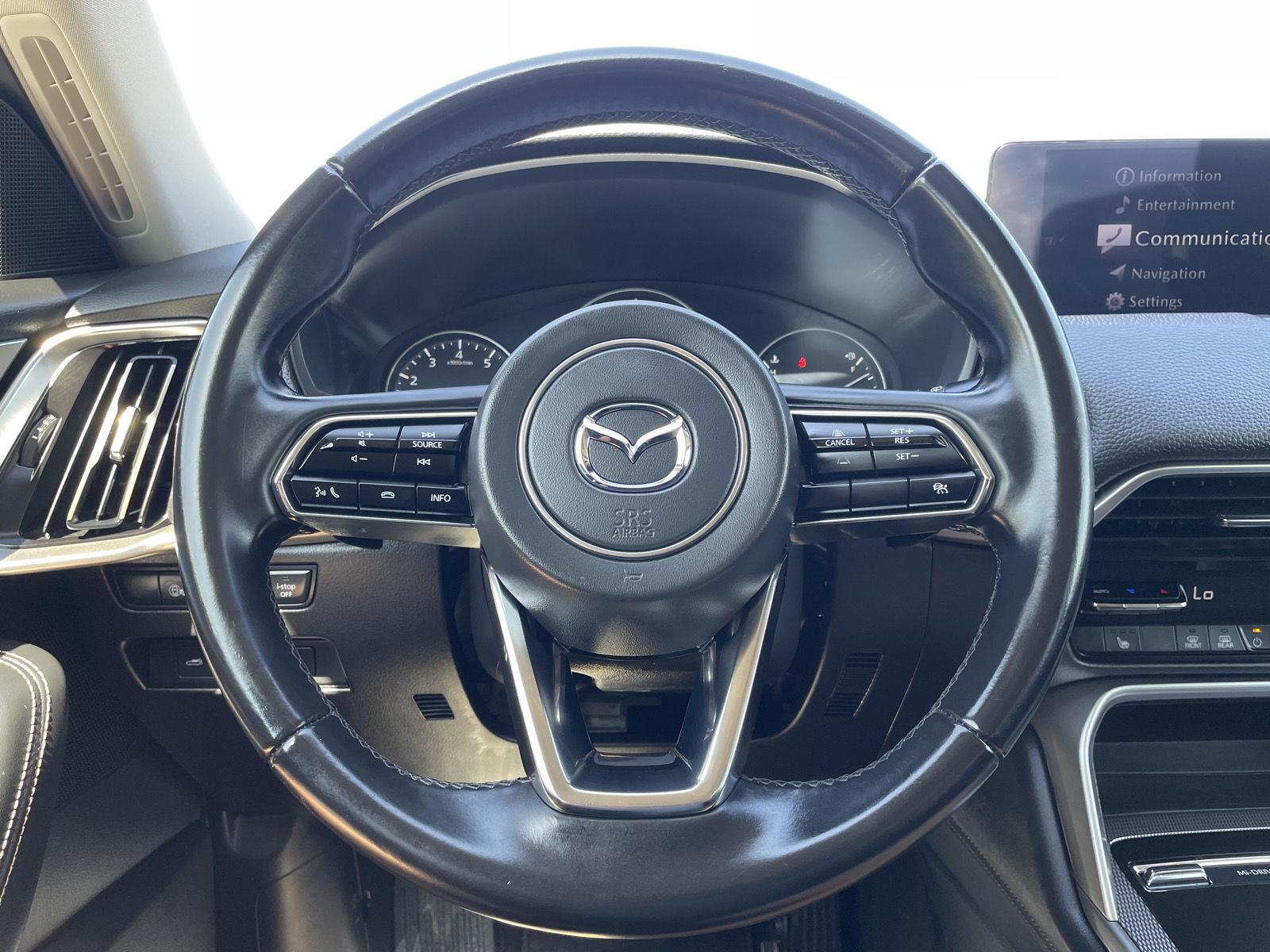 Vehicle photo 12