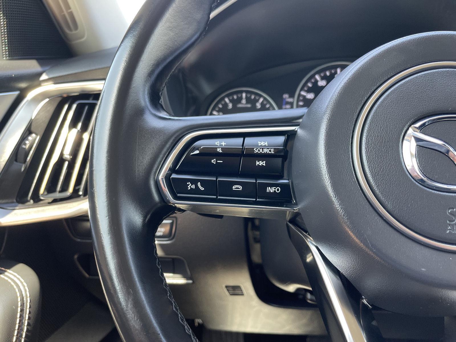 Vehicle photo 13