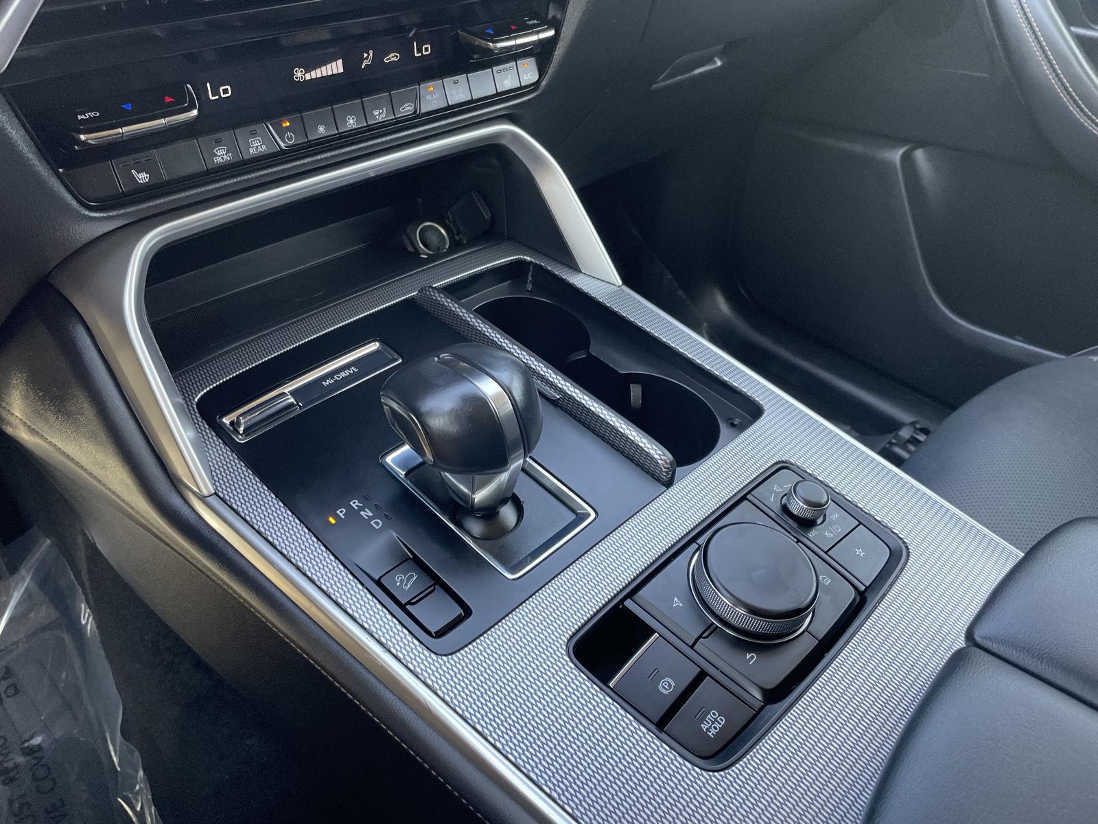 Vehicle photo 29