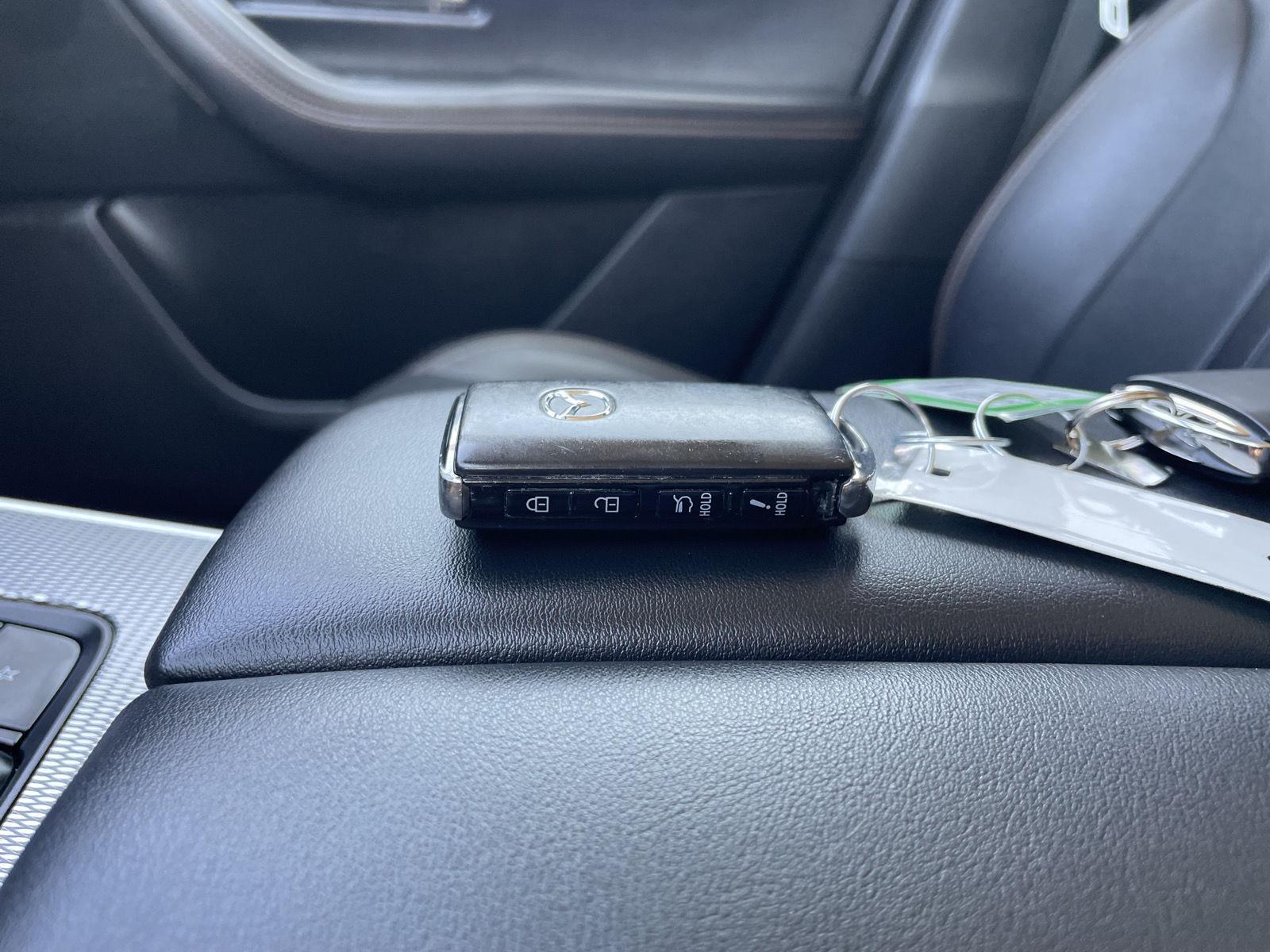 Vehicle photo 37