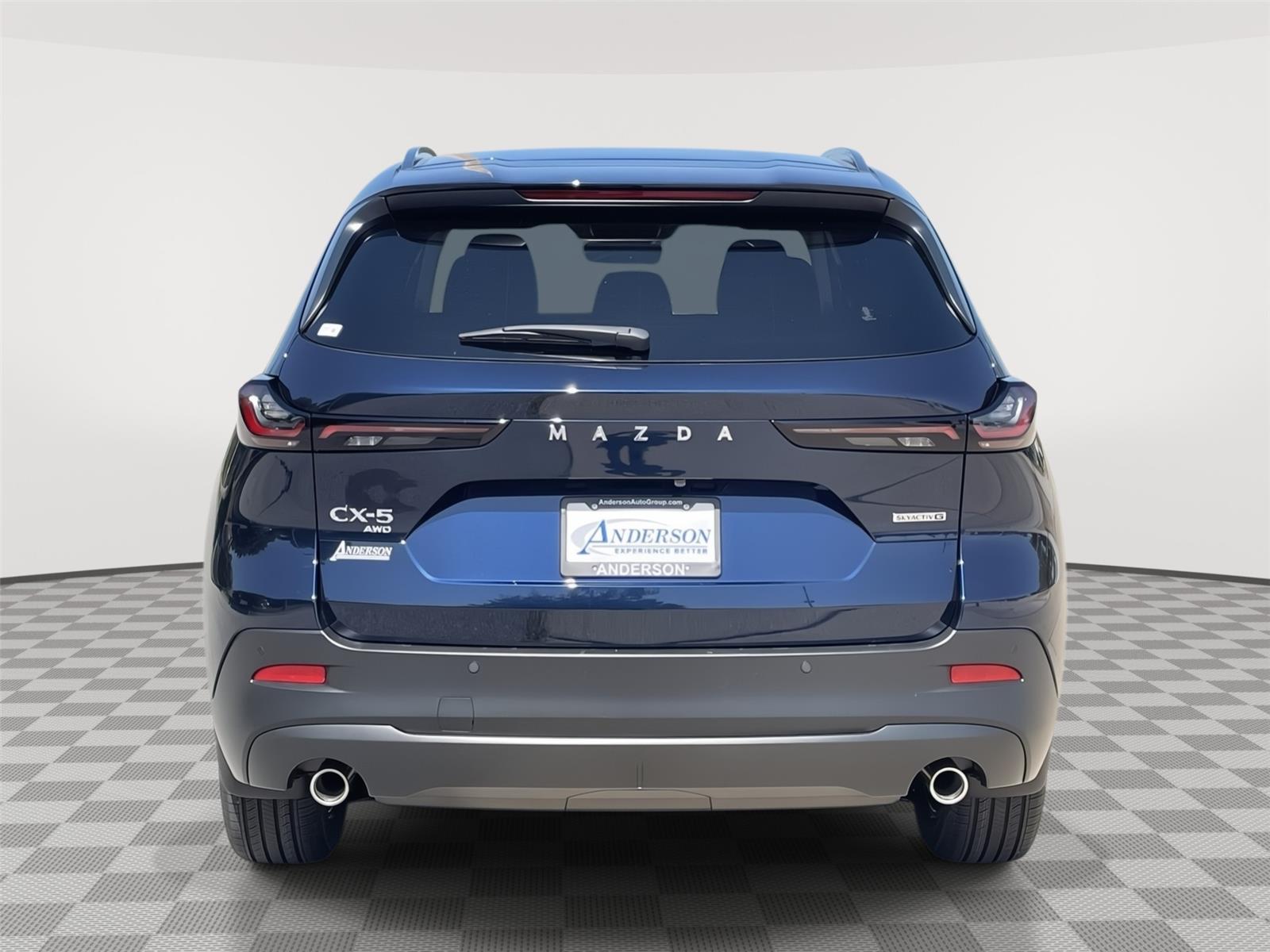 Vehicle photo 8