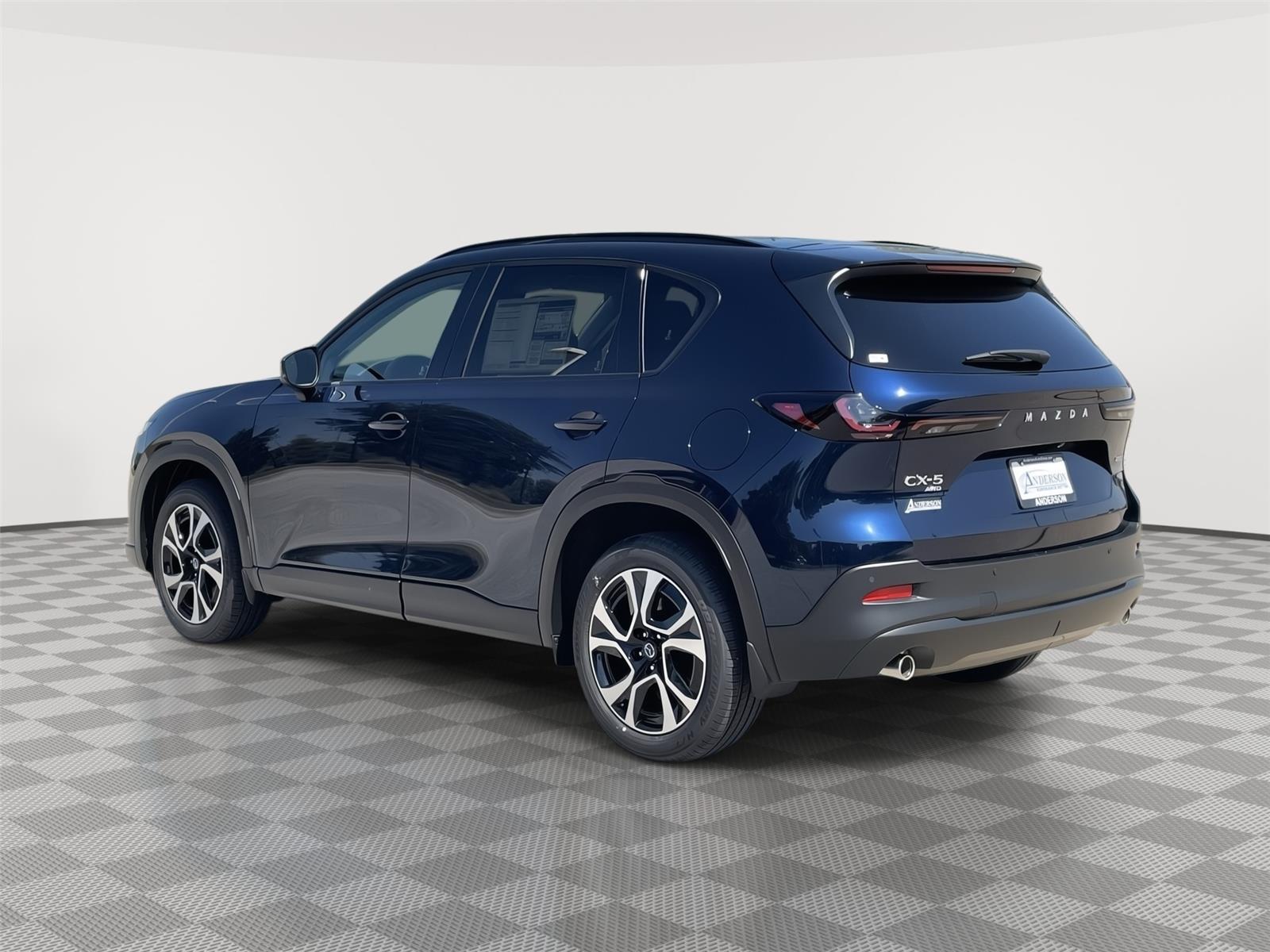 Vehicle photo 9