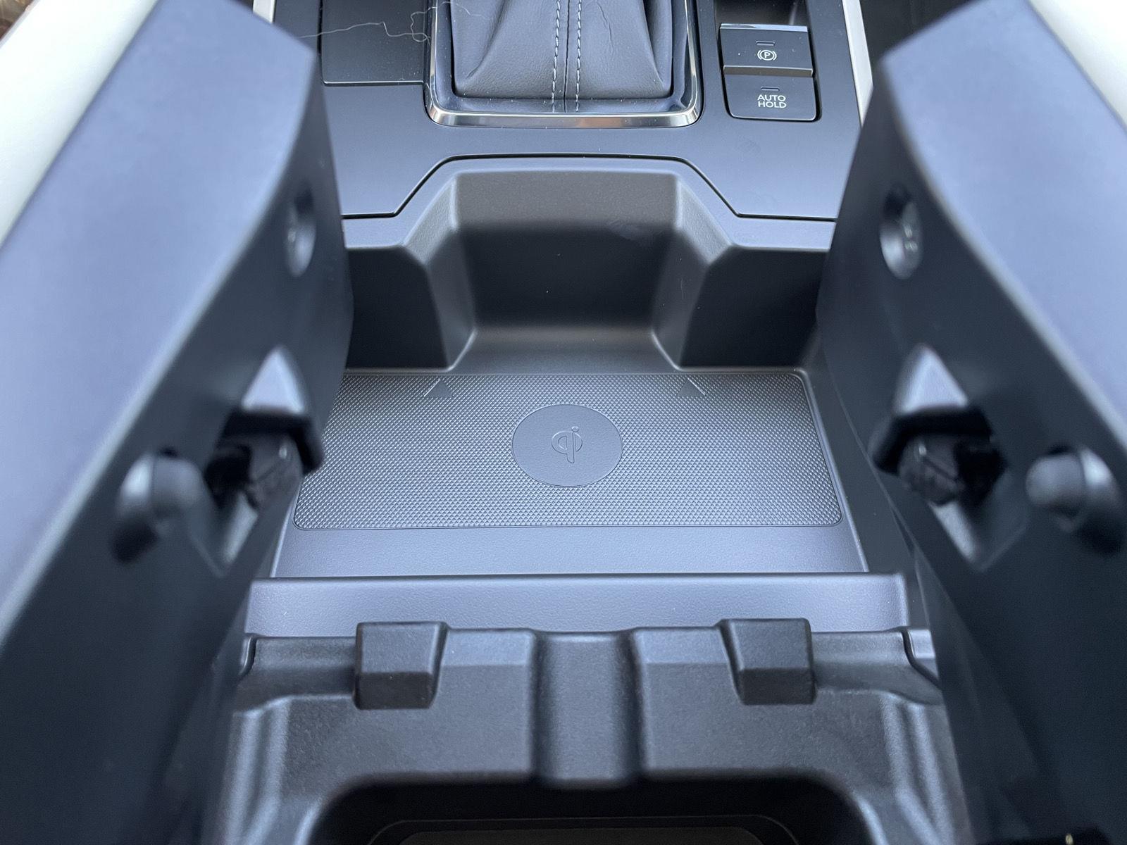 Vehicle photo 27