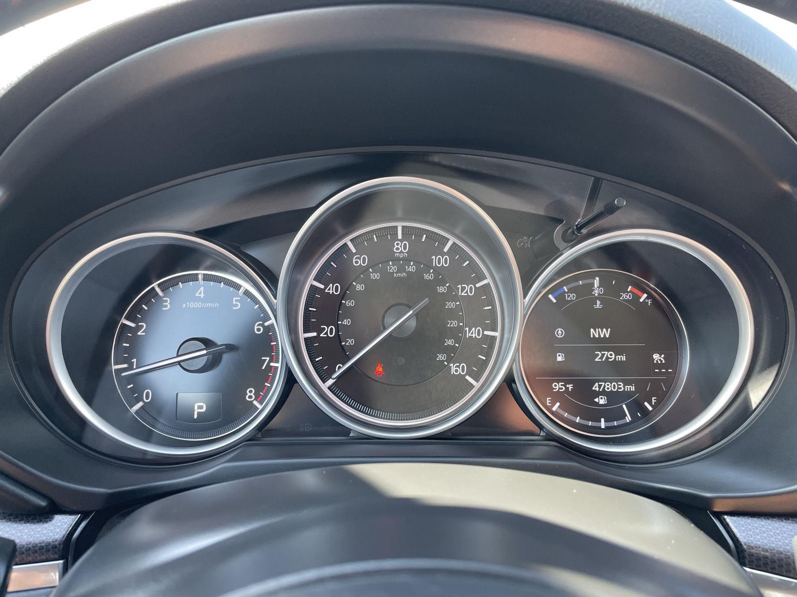 Vehicle photo 14