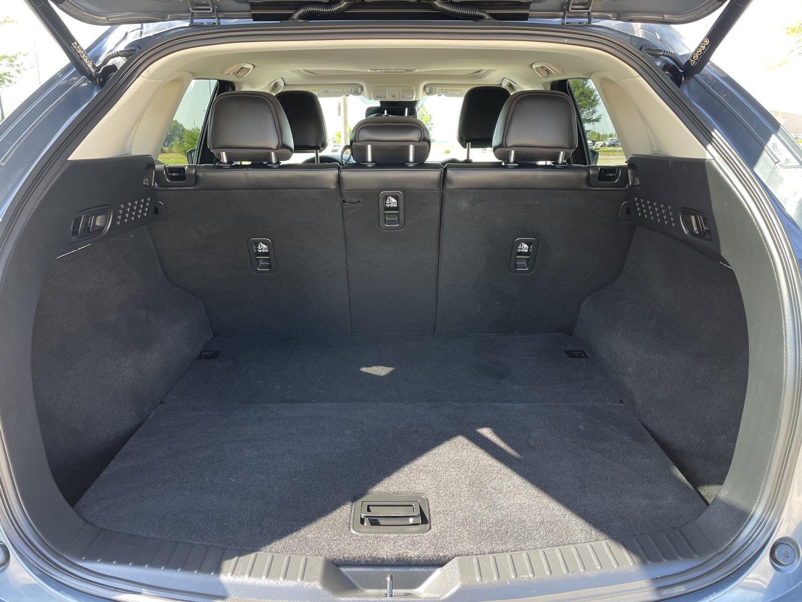 Vehicle photo 33