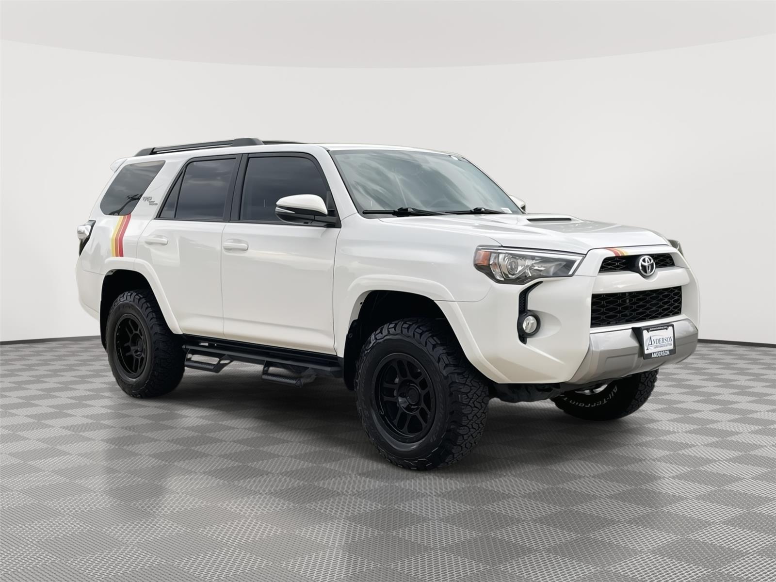Vehicle photo 5