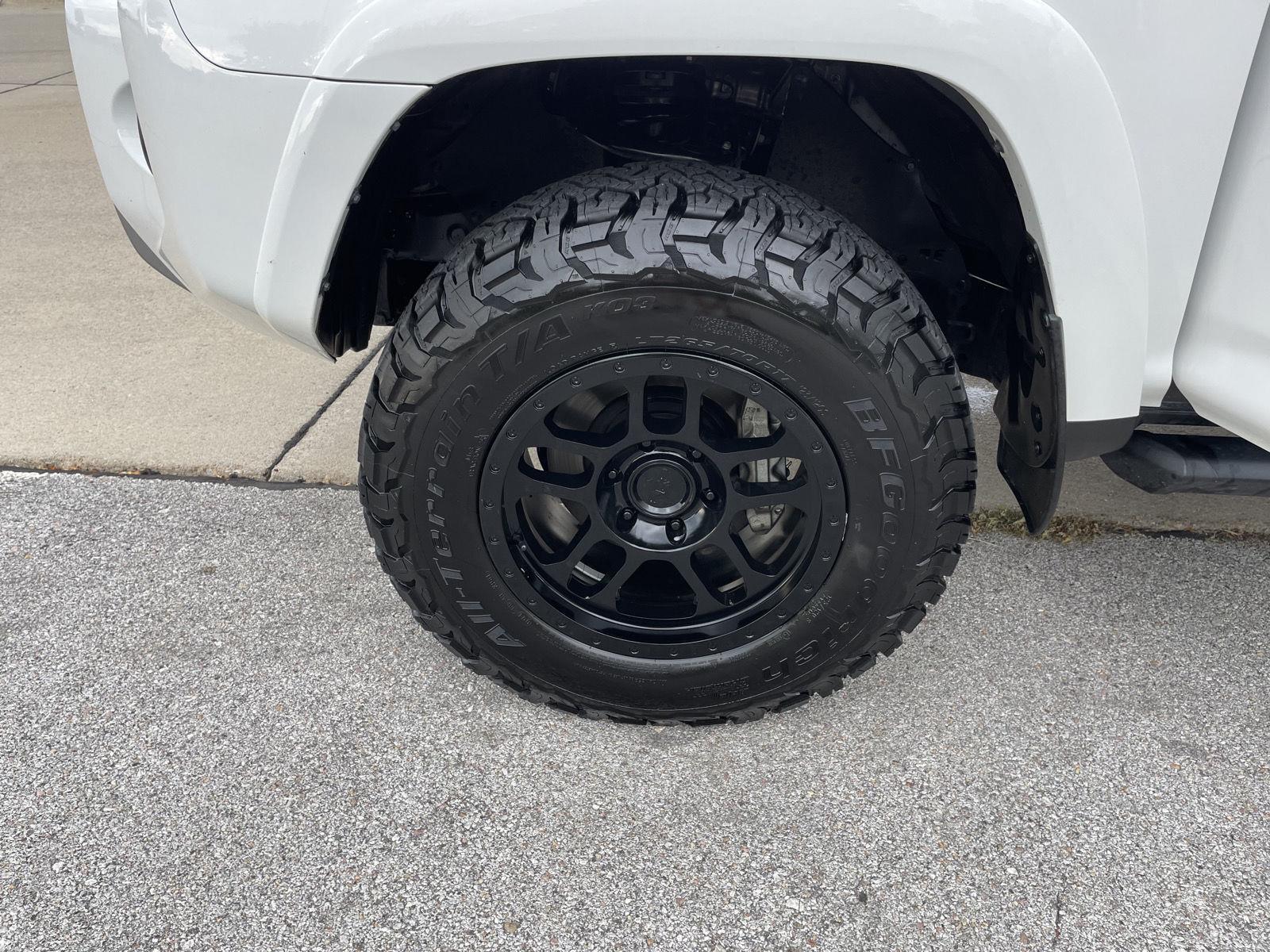 Vehicle photo 10