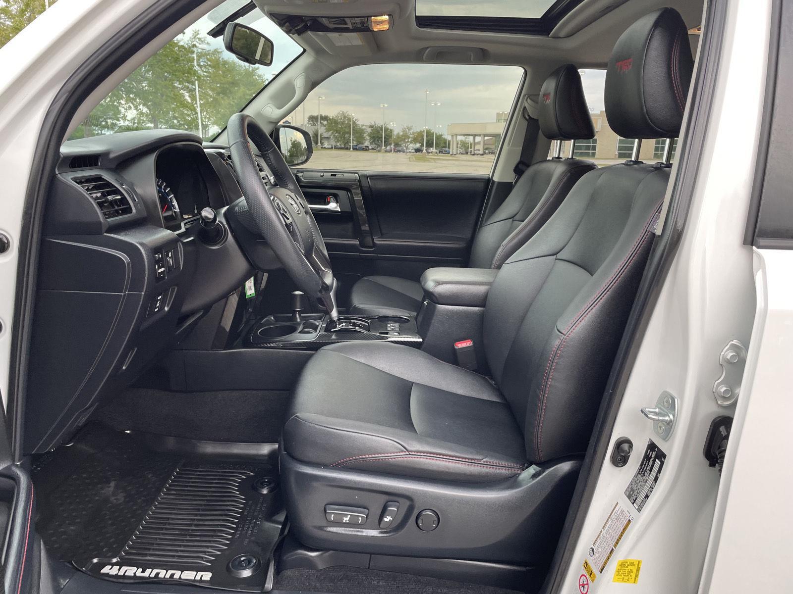 Vehicle photo 17