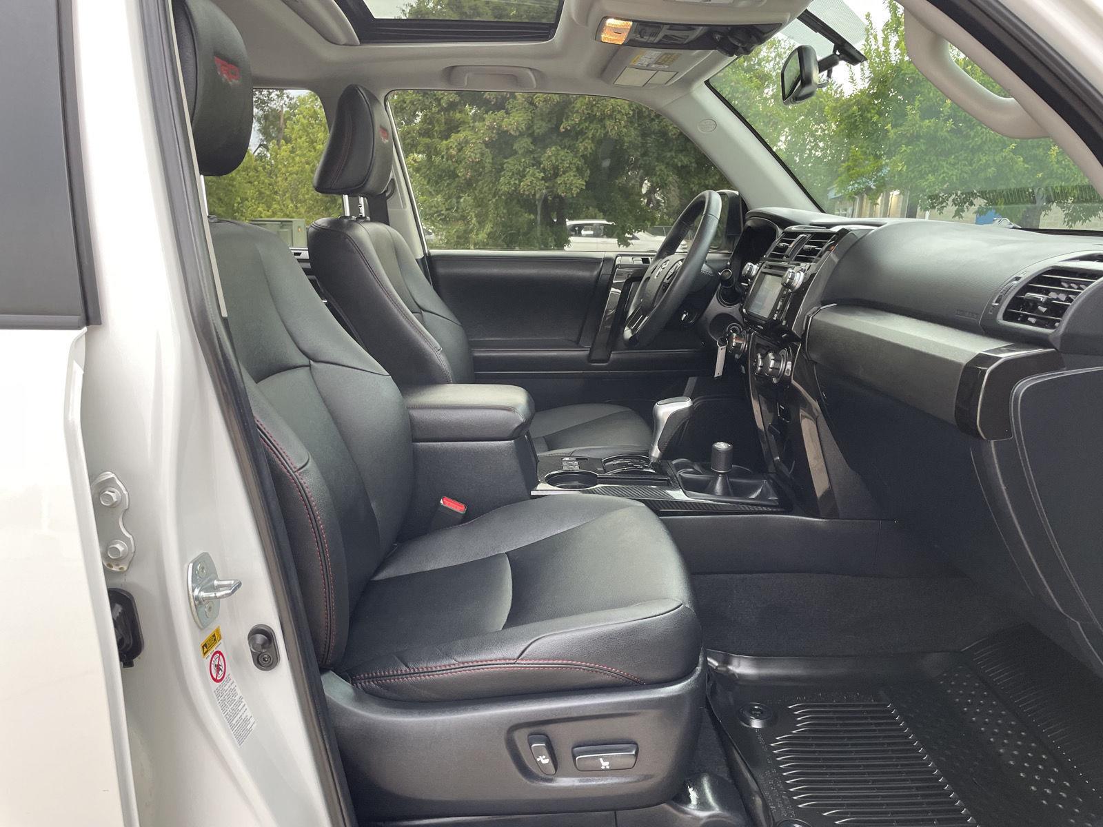 Vehicle photo 19
