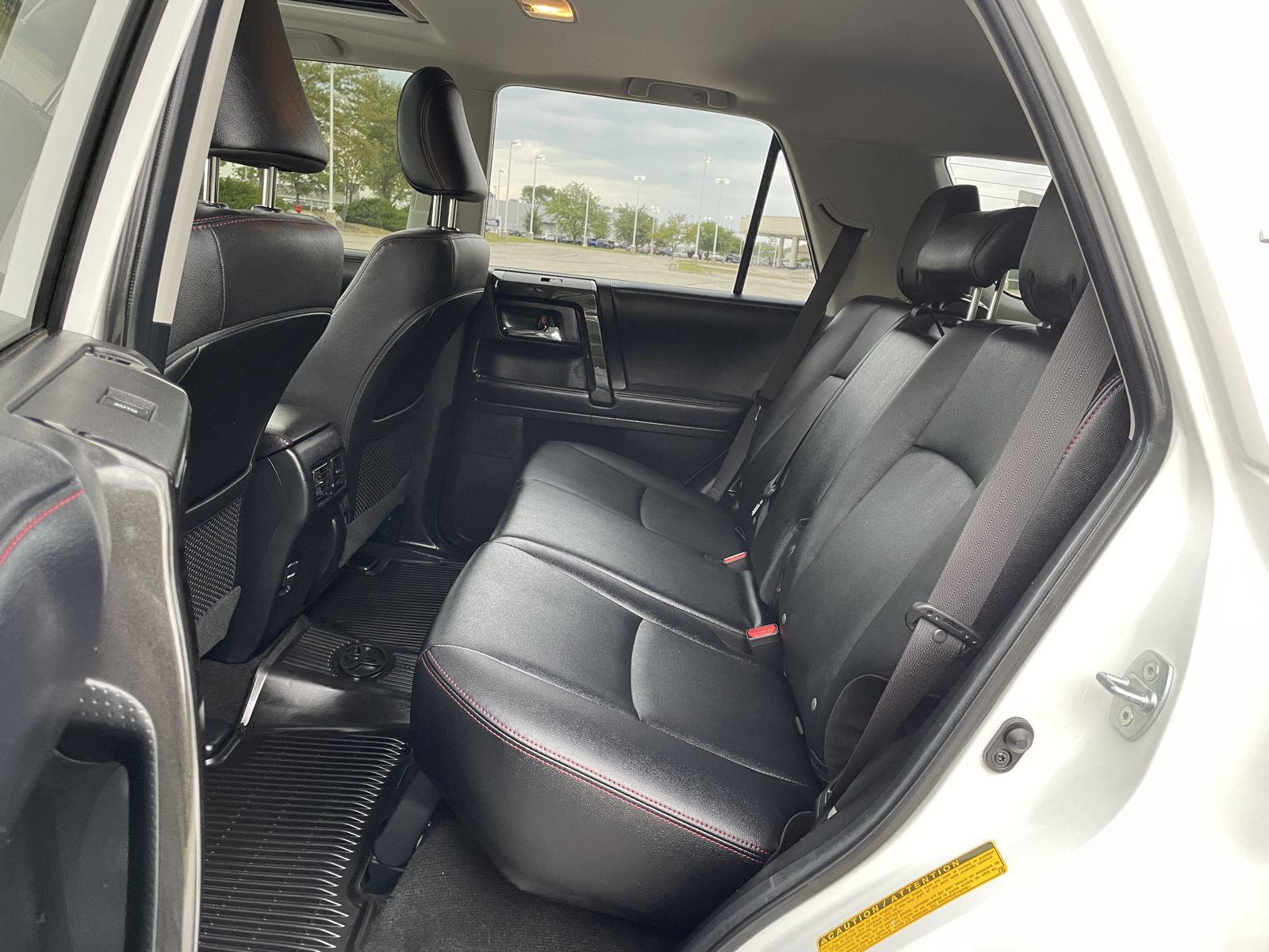 Vehicle photo 20