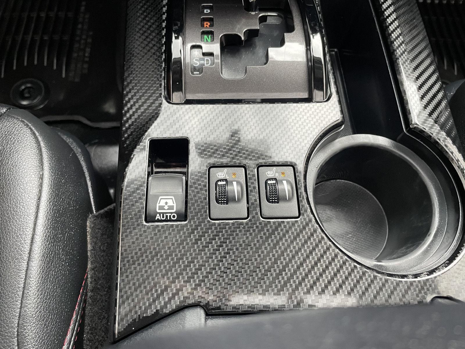 Vehicle photo 26