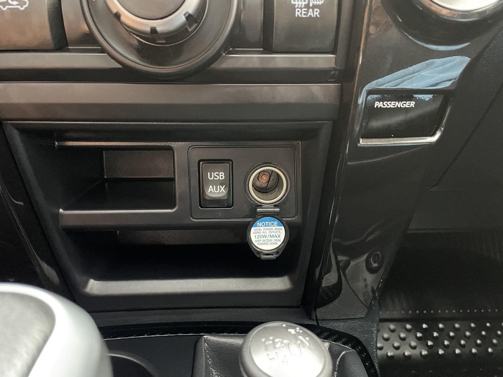 Vehicle photo 27