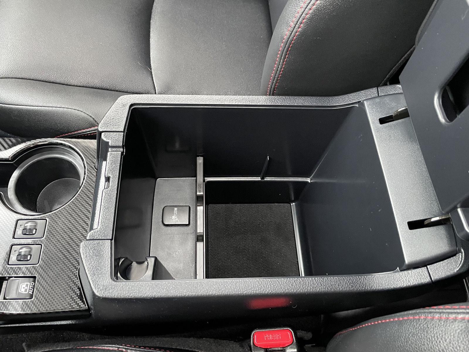 Vehicle photo 30