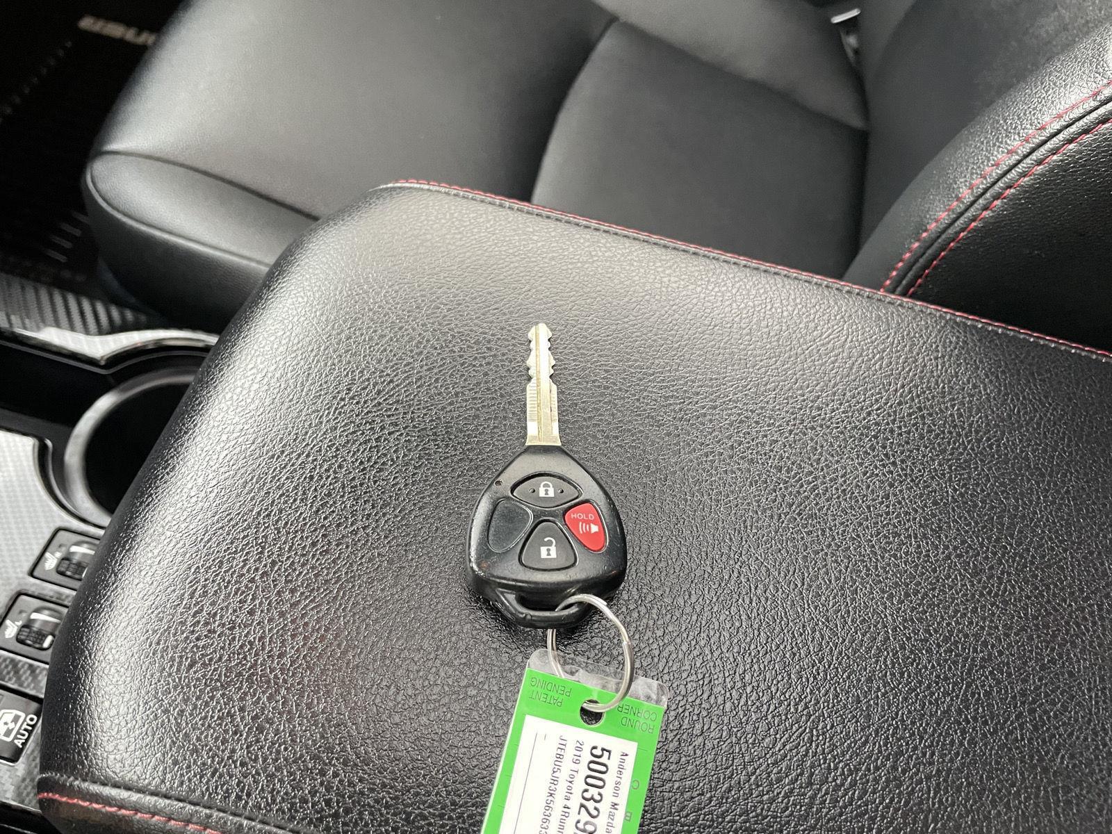 Vehicle photo 37
