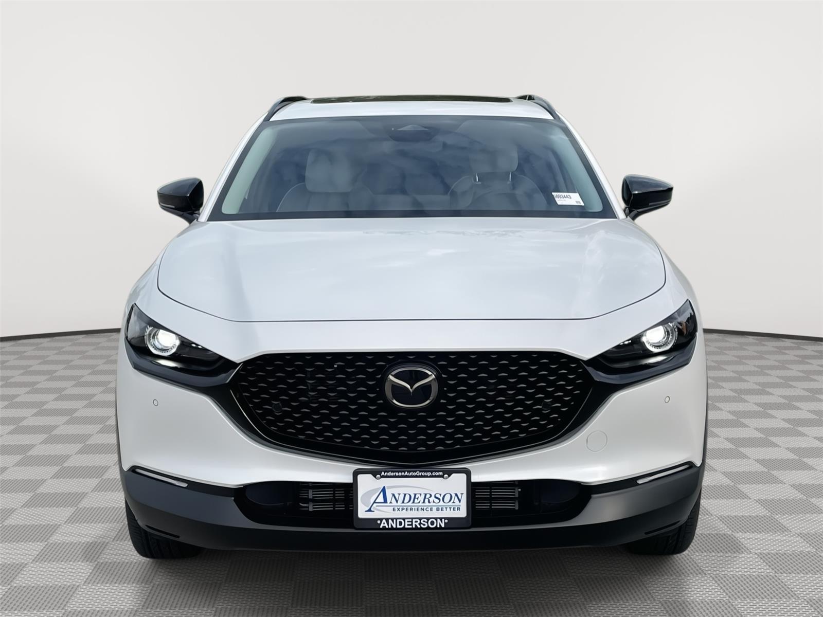 Vehicle photo 4