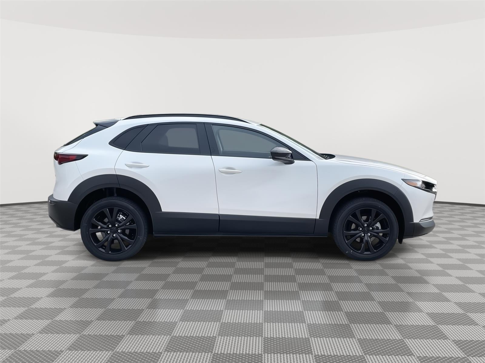 Vehicle photo 6