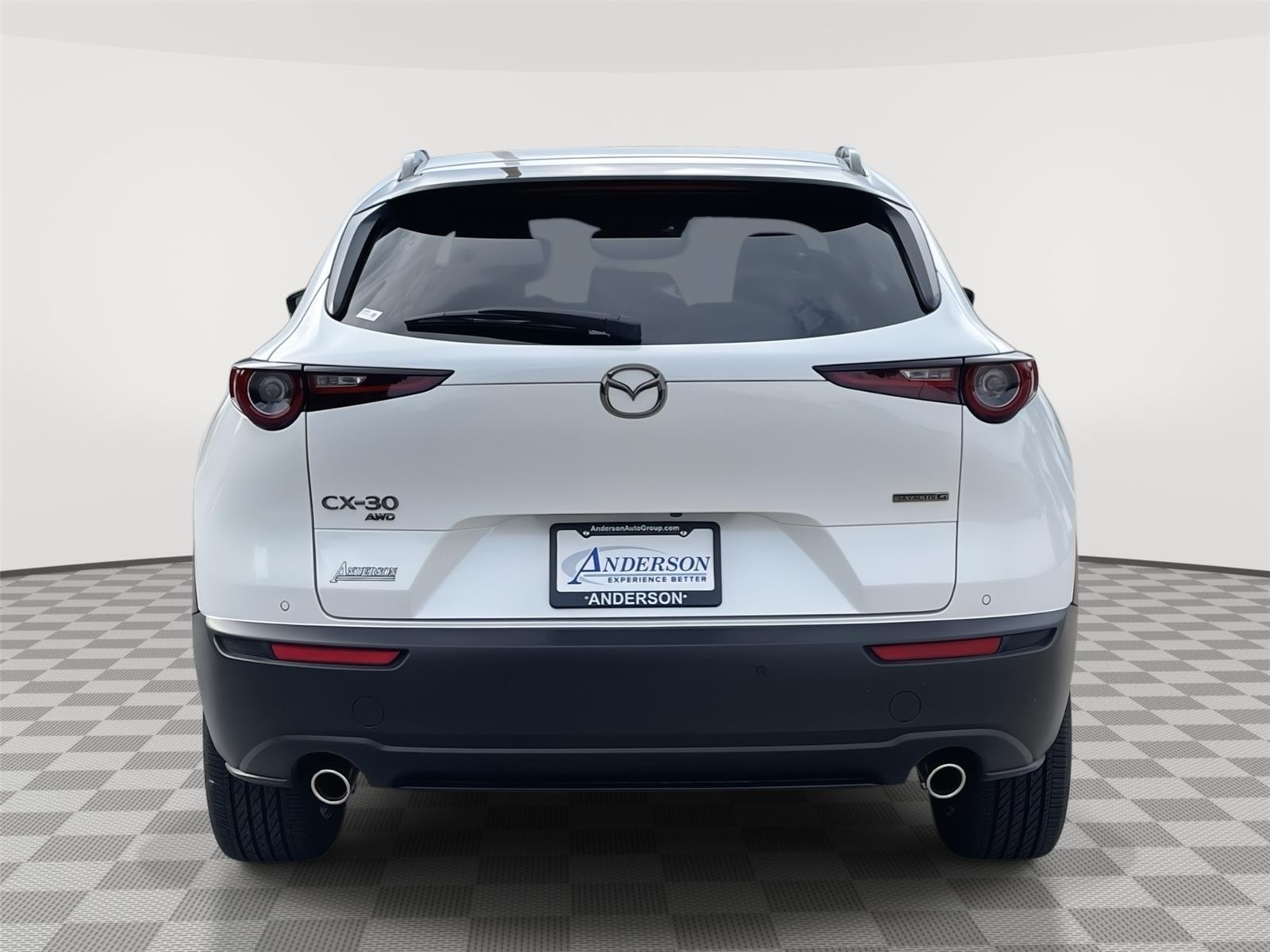 Vehicle photo 8