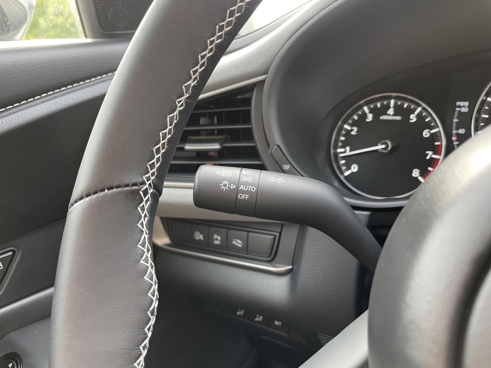 Vehicle photo 15