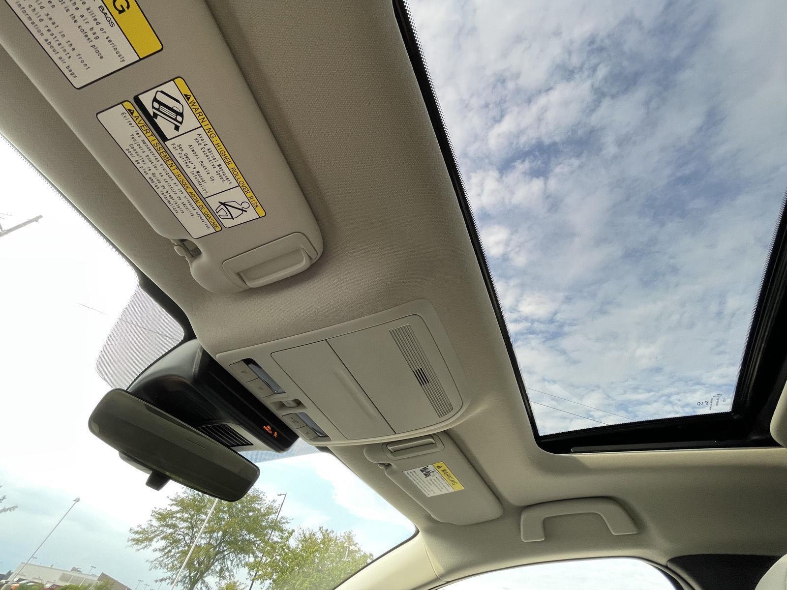 Vehicle photo 20