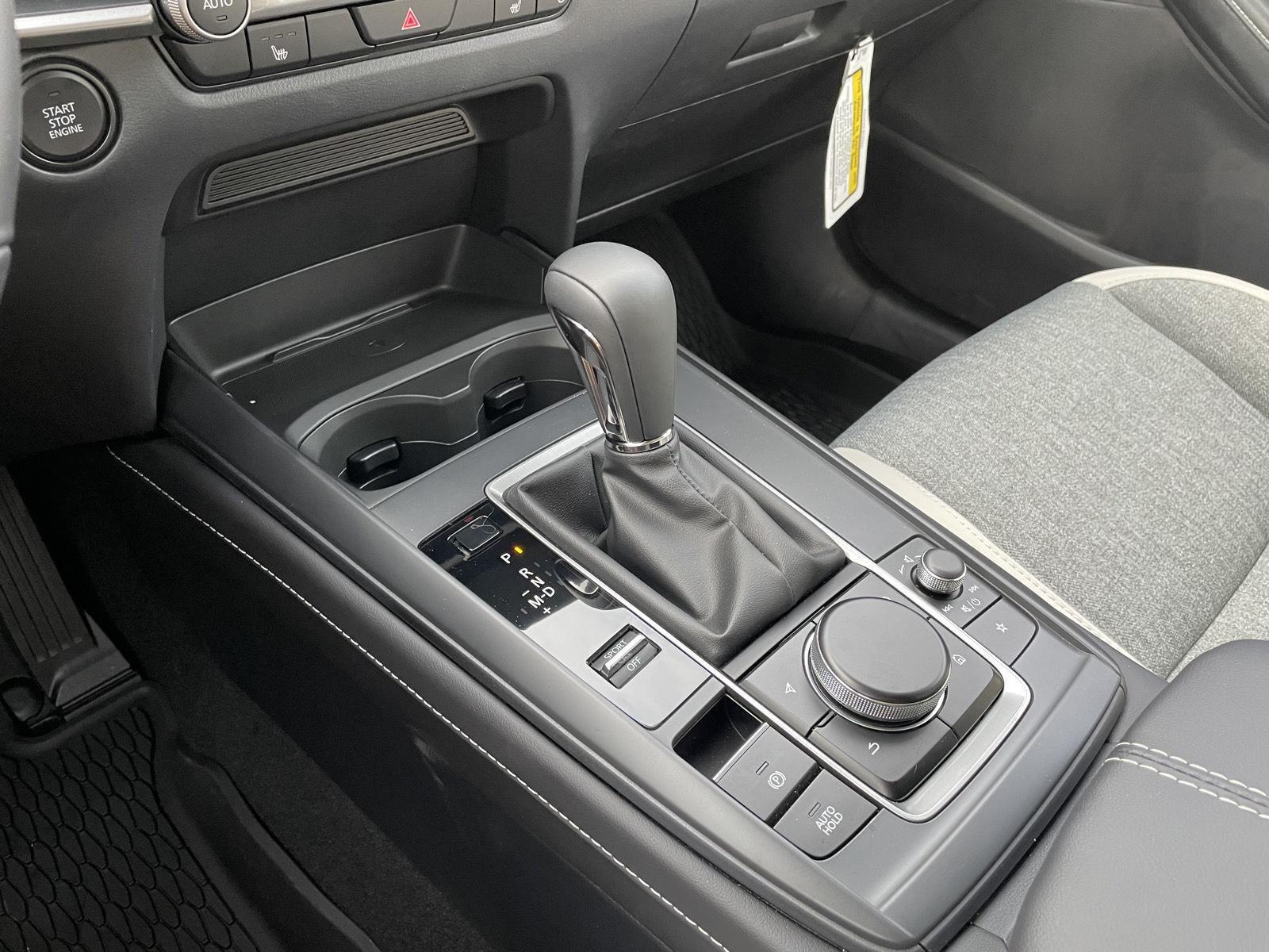 Vehicle photo 28
