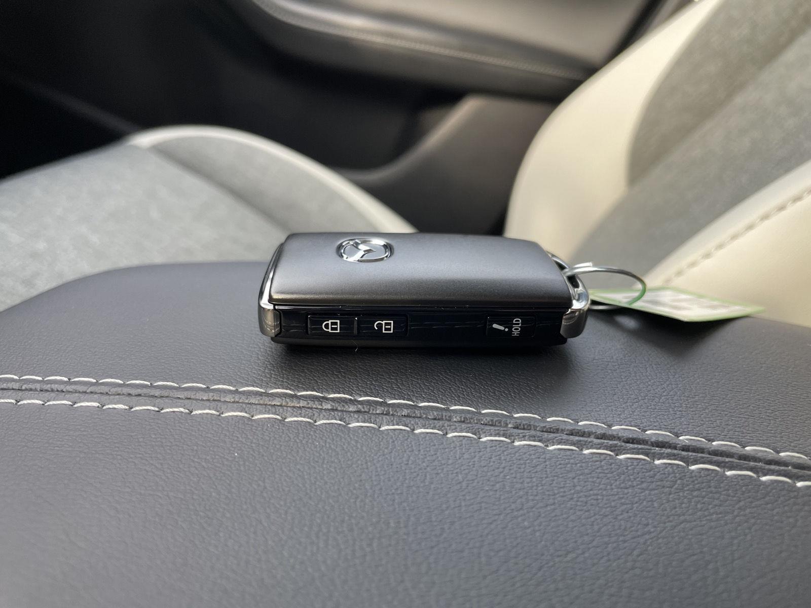 Vehicle photo 34
