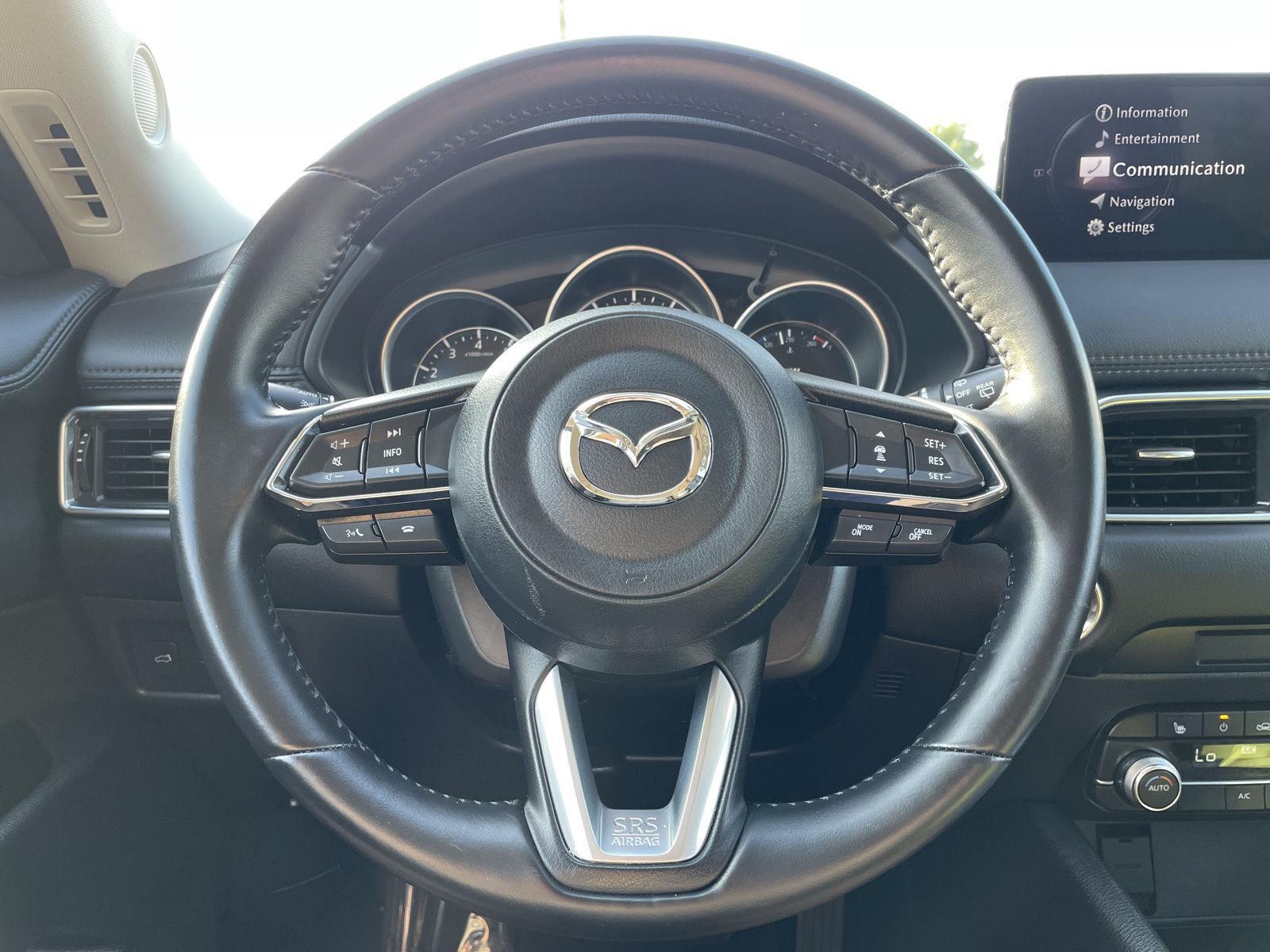 Vehicle photo 11