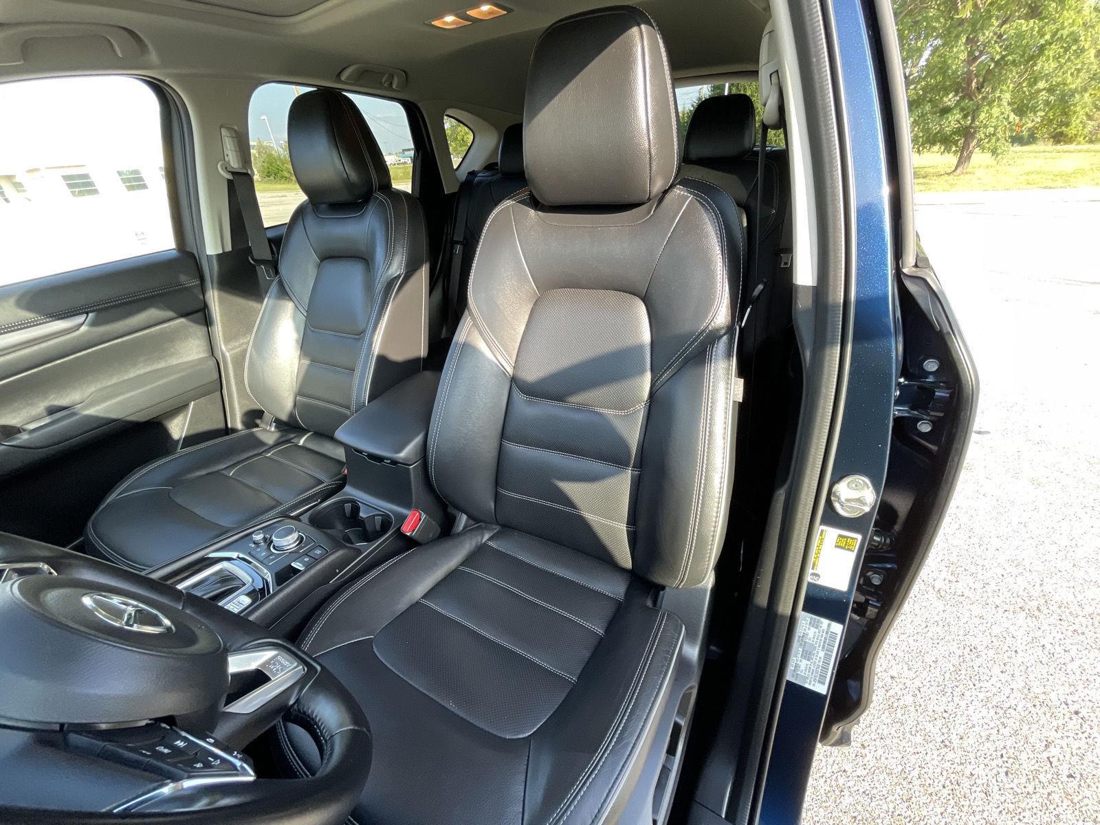 Vehicle photo 17