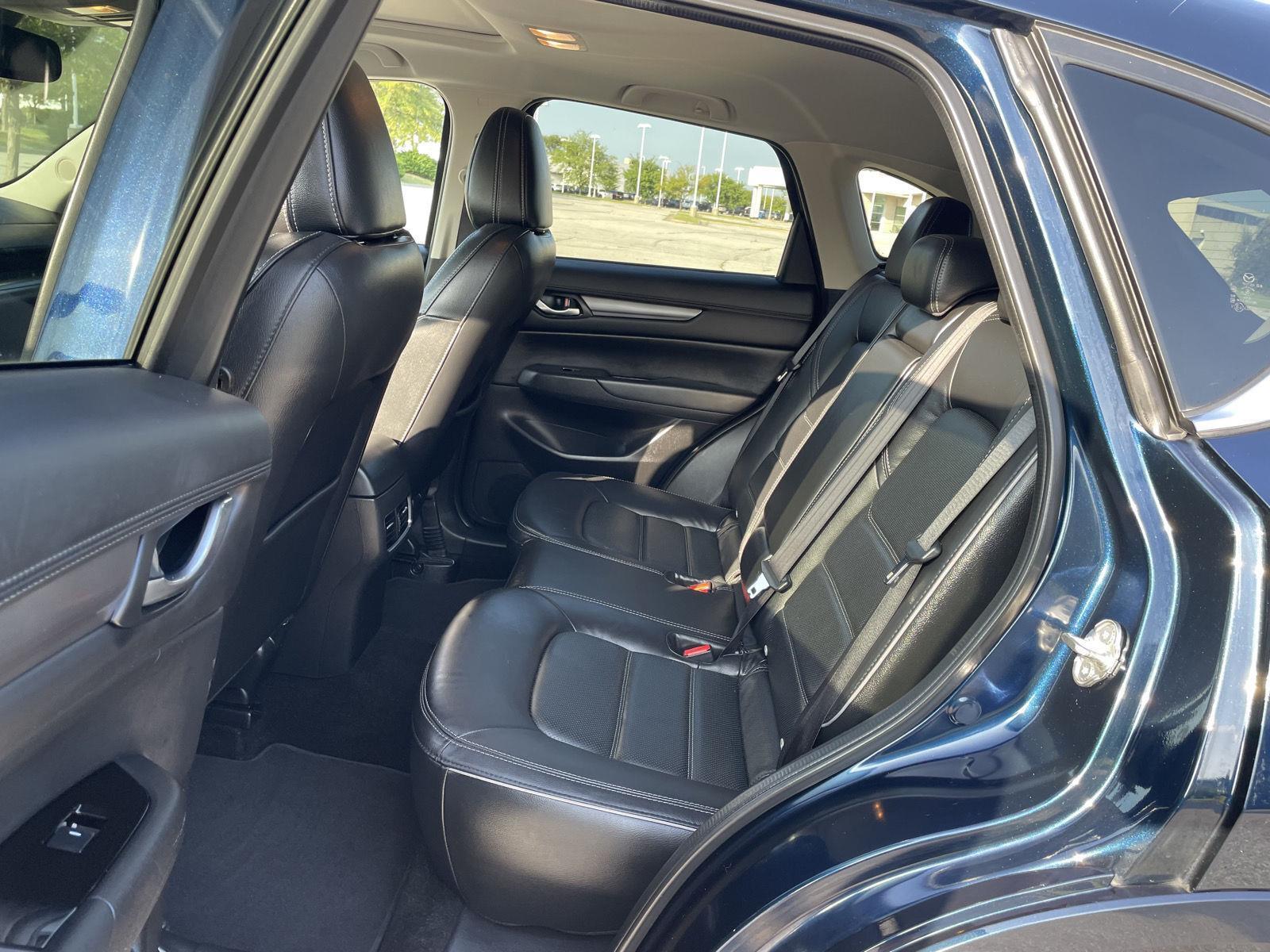 Vehicle photo 19