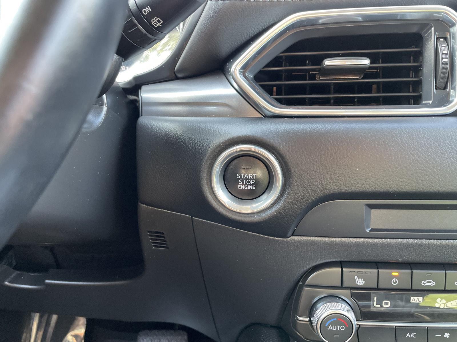Vehicle photo 23