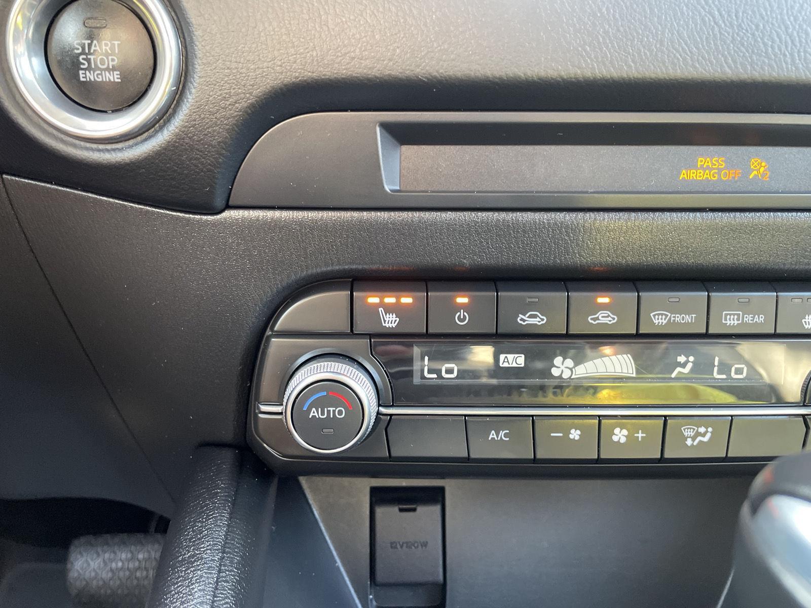 Vehicle photo 25