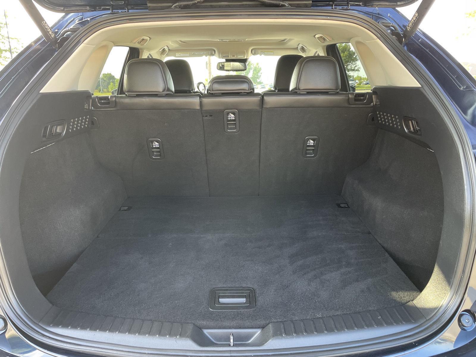 Vehicle photo 32