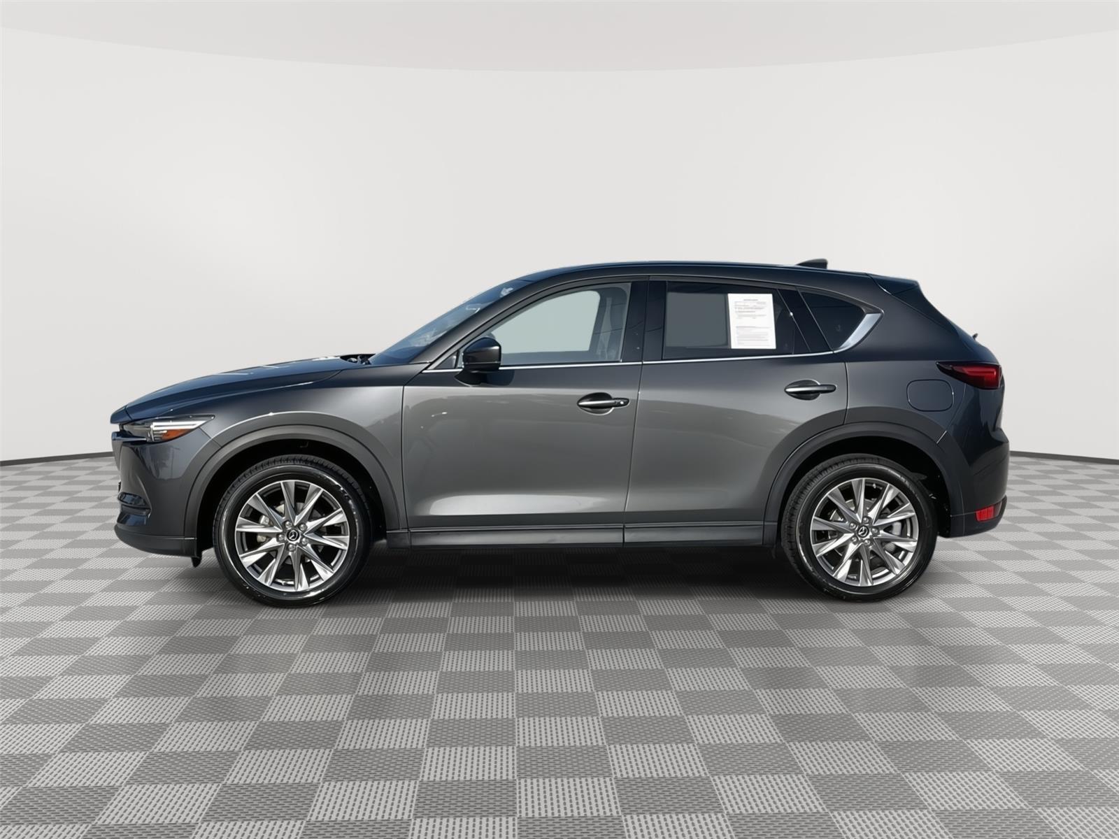 Vehicle photo 2