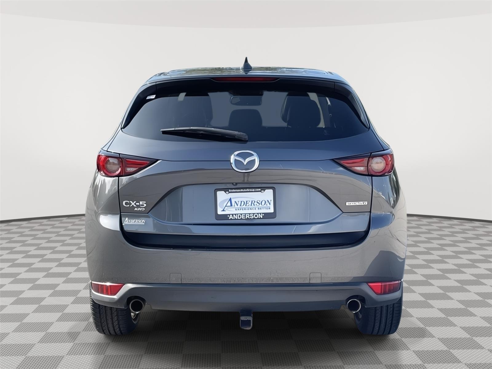 Vehicle photo 8