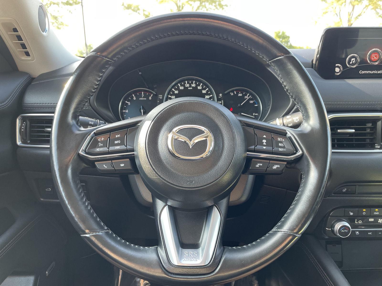 Vehicle photo 12