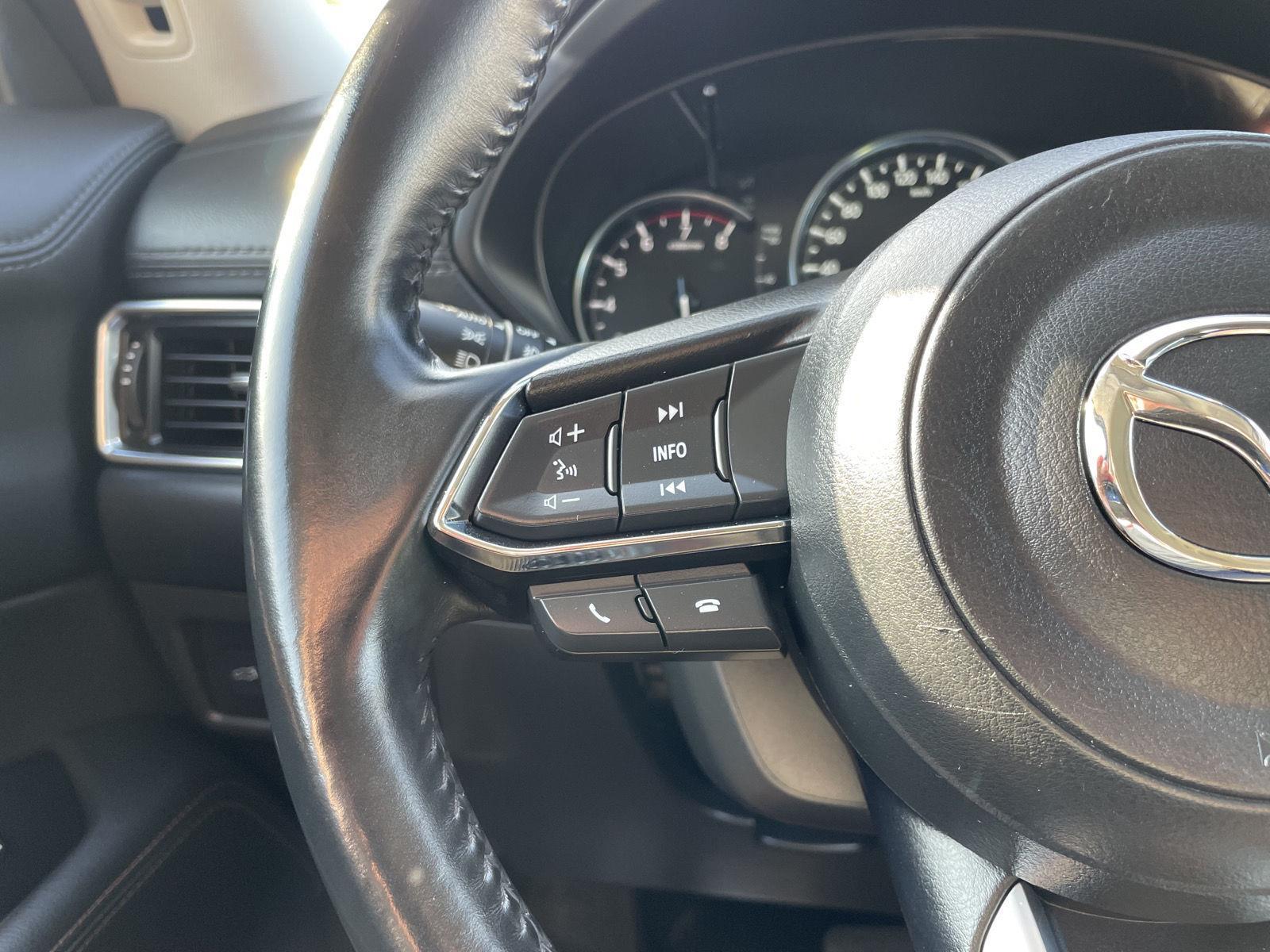 Vehicle photo 13