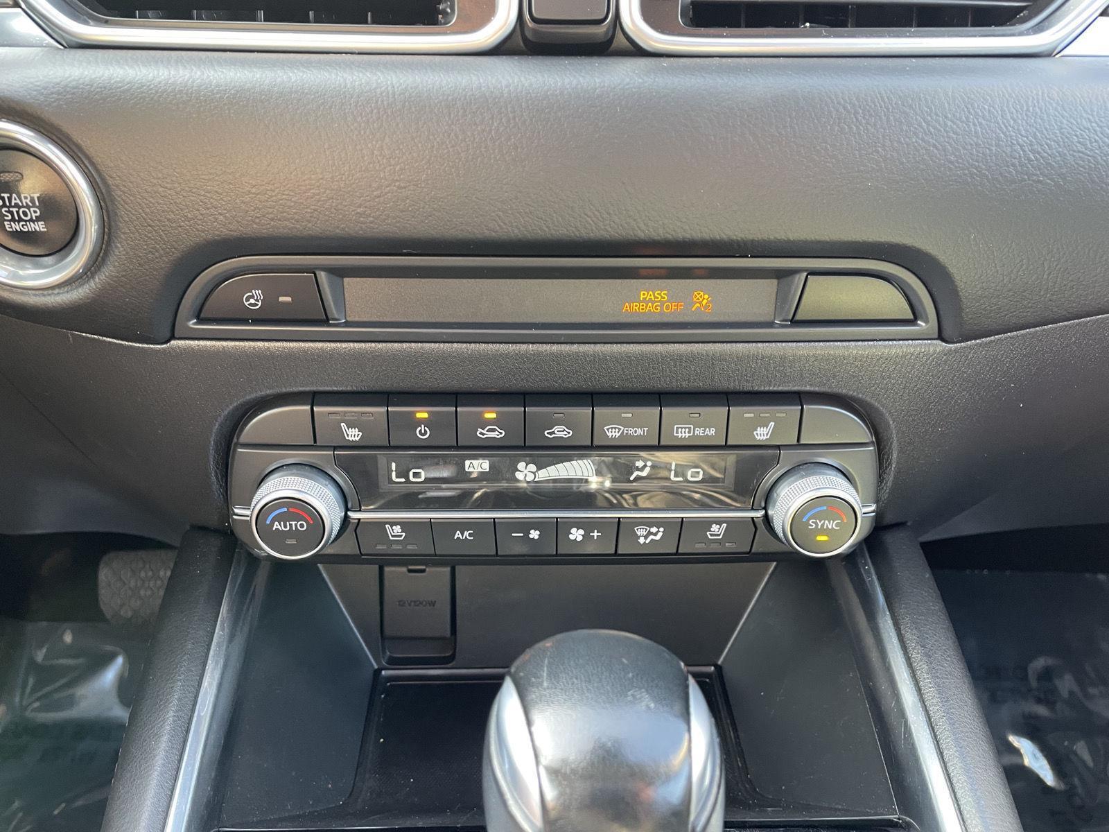 Vehicle photo 25