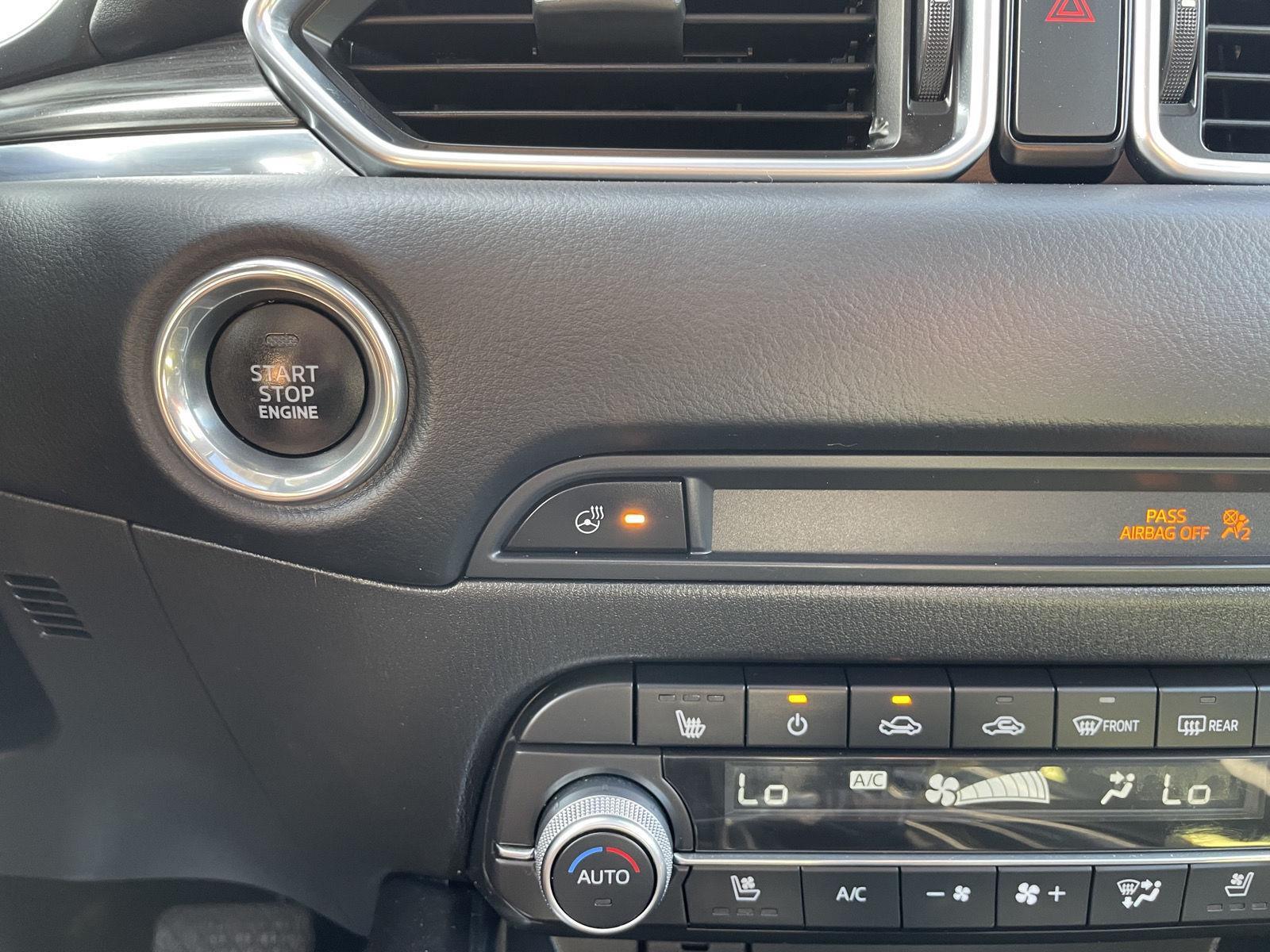 Vehicle photo 26