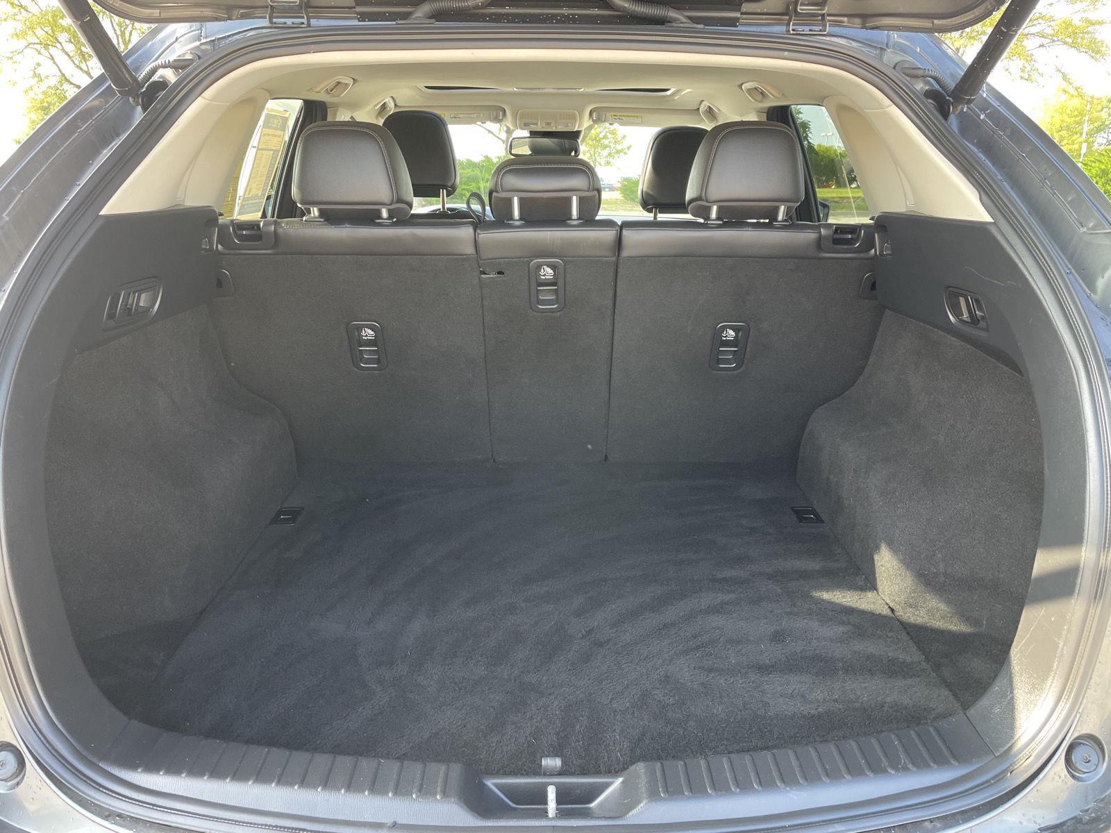 Vehicle photo 35