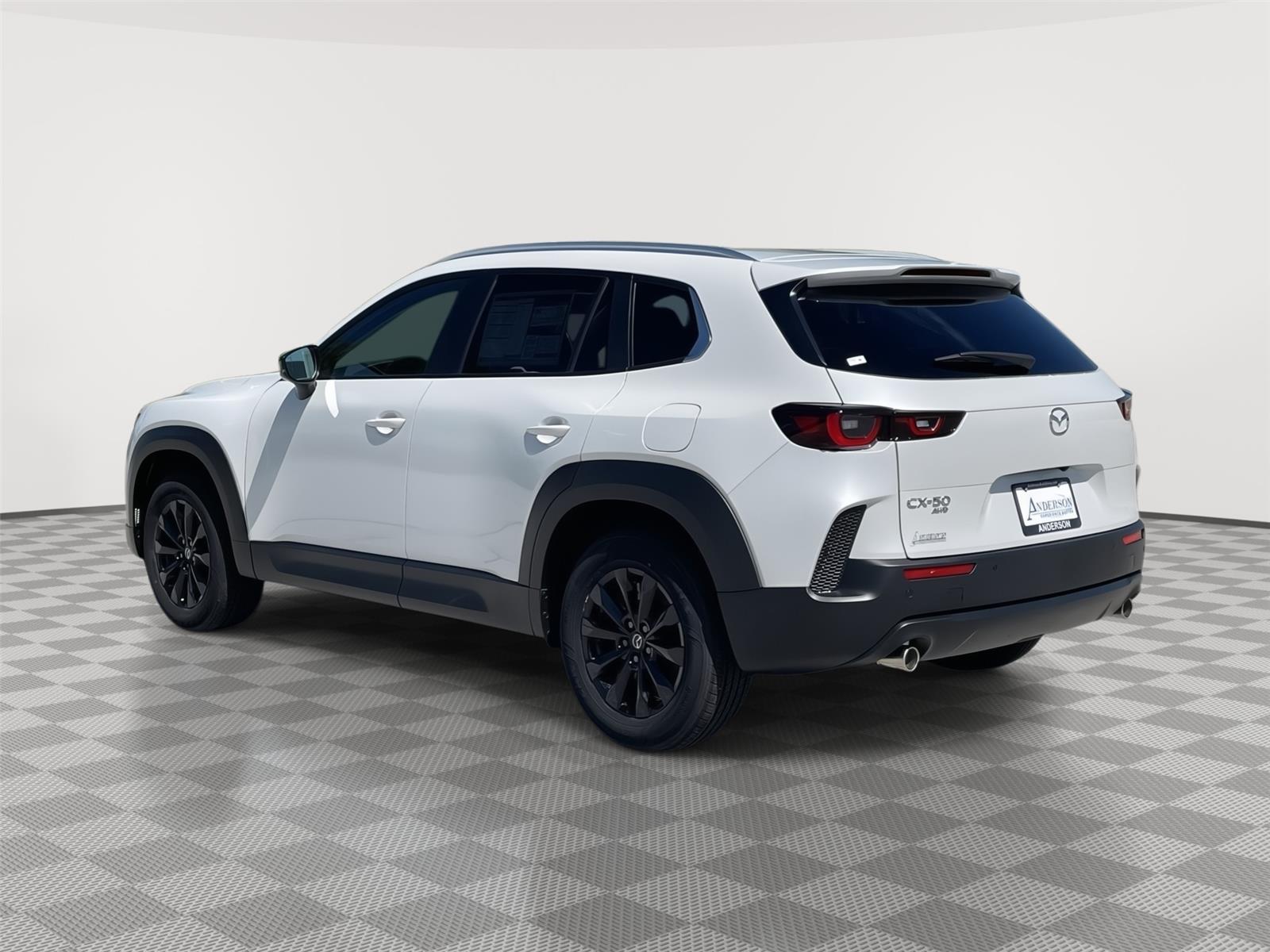 Vehicle photo 9