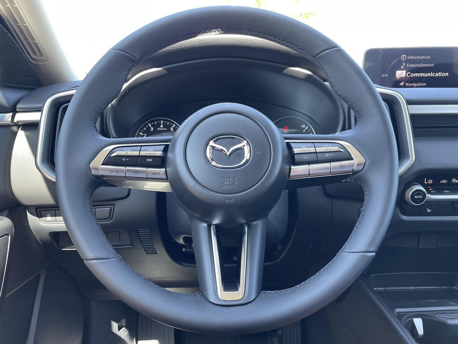 Vehicle photo 11