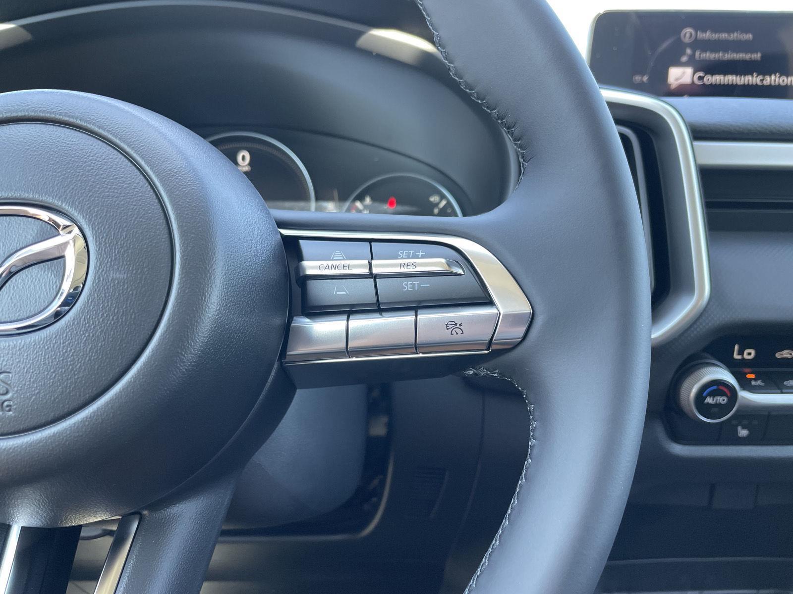 Vehicle photo 13