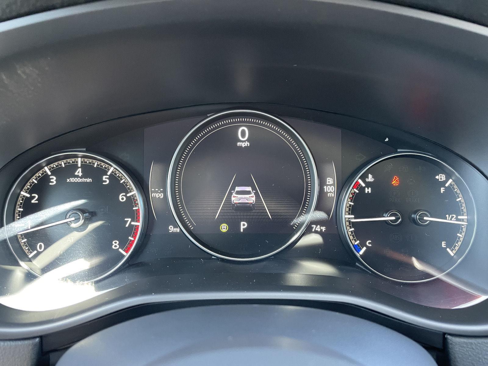 Vehicle photo 14