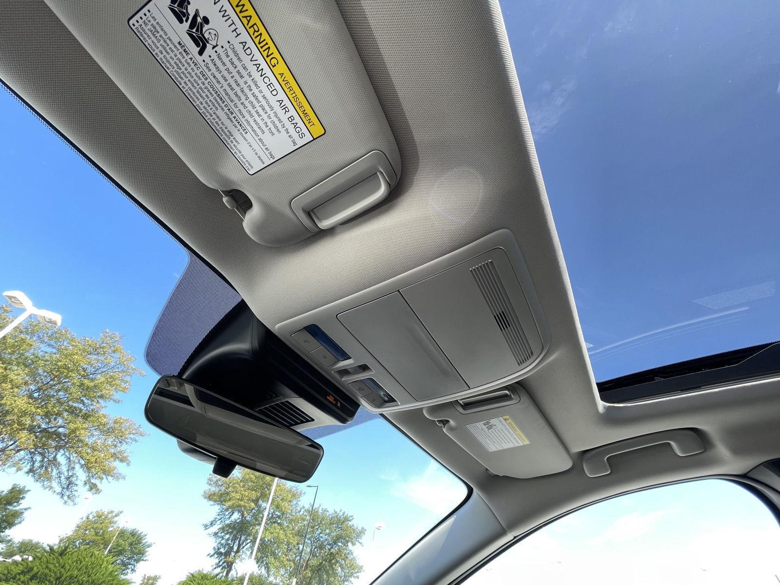 Vehicle photo 20