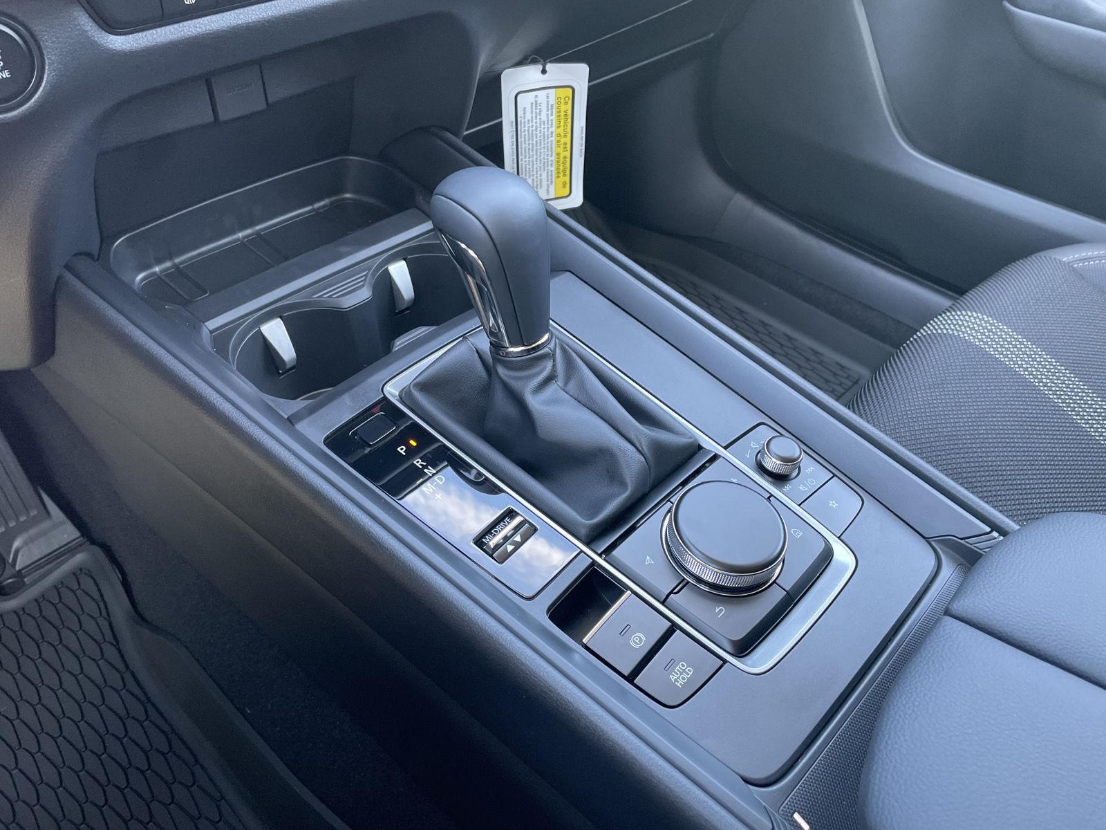 Vehicle photo 28